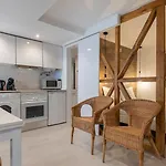 Cozy Studio For Two By Lovelystay