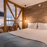 Cozy Studio For Two By Lovelystay